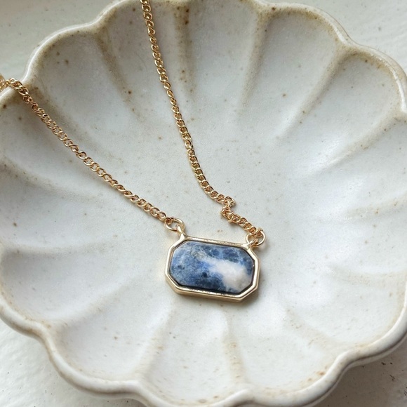 Geometric Gemstone Pendant Necklace (Purple, Brown, White, Blue) - Picture 6 of 13